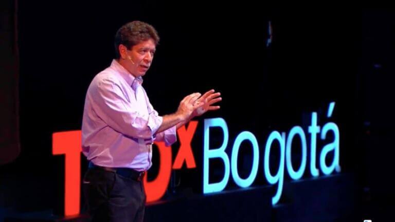 Bruce MacMaster, conferencista en TEDxBogotá