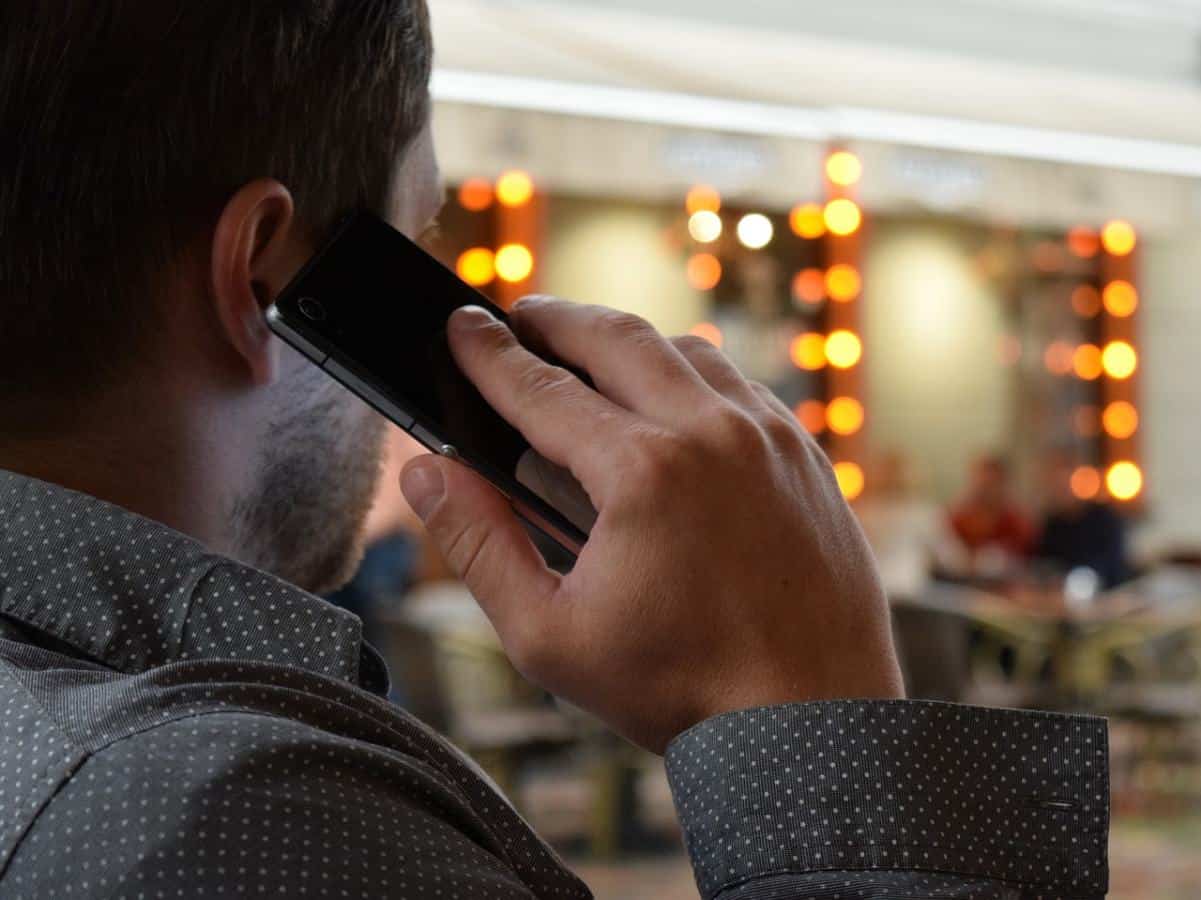 etiqueta móvil- normas sociales para usar el teléfono