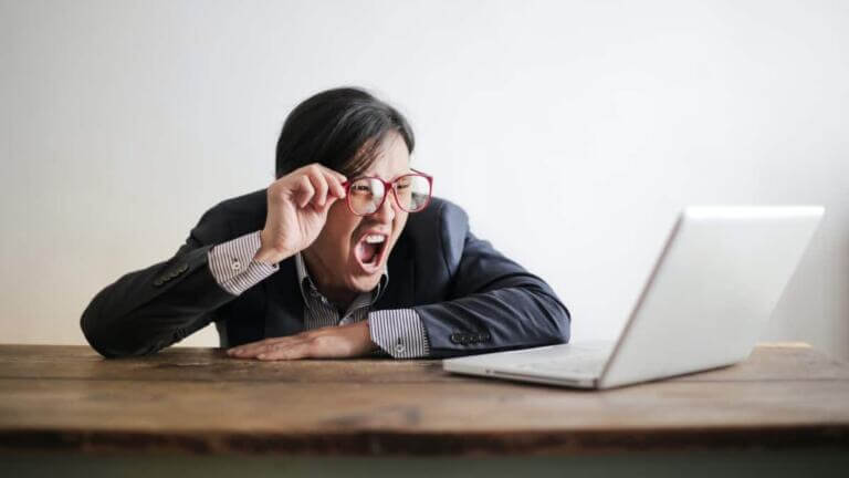 Una buena comunicación es fundamental para resolver los problemas en las empresas.