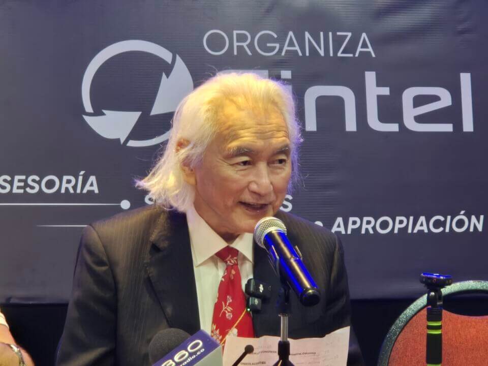 Michio Kaku en ANDICOM 40, la naturaleza es un computador cuántico