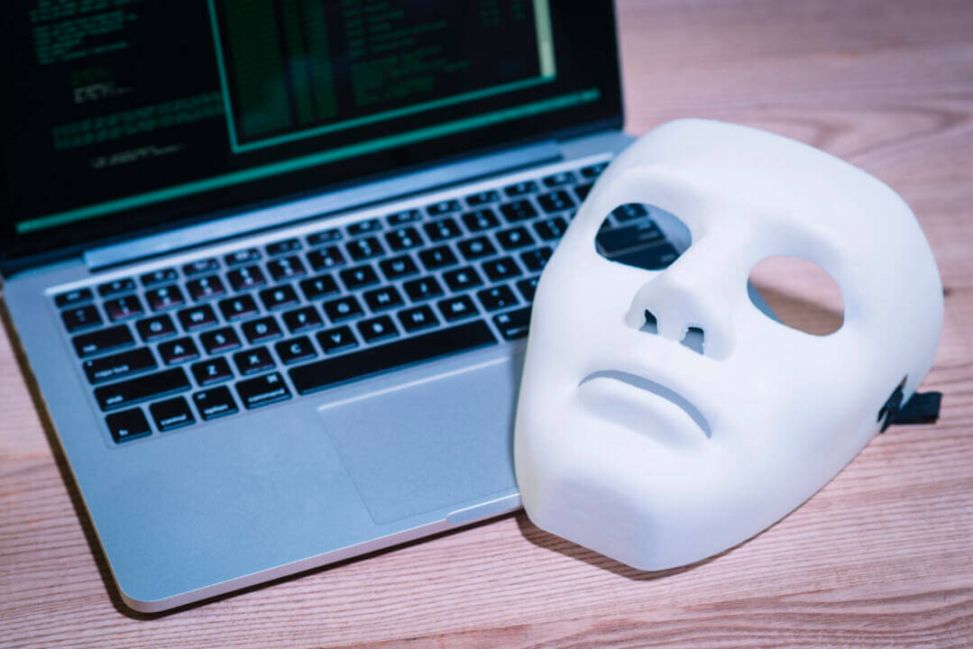 Robo de Identidad: Guía para proteger su empresa de pérdidas millonarias y ataques de IA.