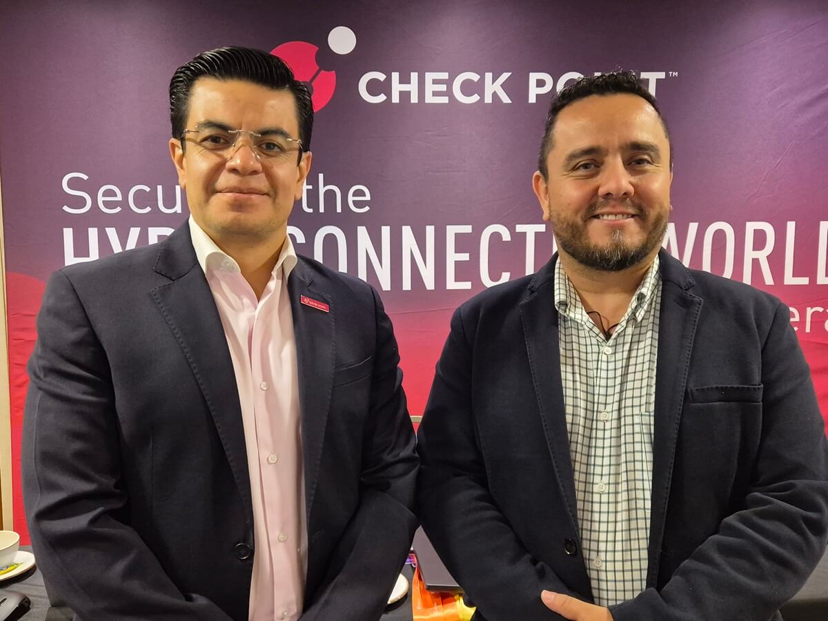 Francis Robayo y Ángel Salazar, delinean las tendencias que marcarán la ciberseguridad en el 2026 para Check Point.