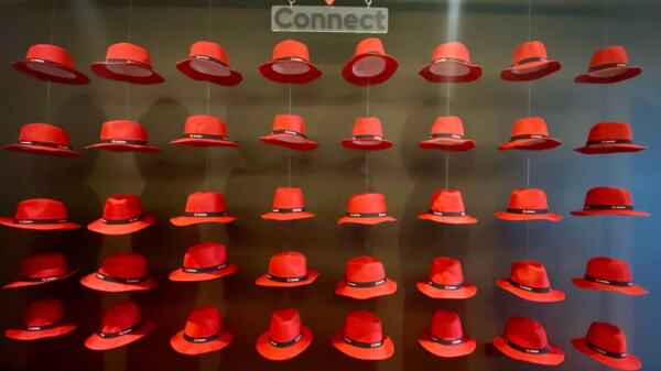 Red Hat Summit Connect 2025 La Inteligencia Artificial se define como híbrida, abierta y con propósito