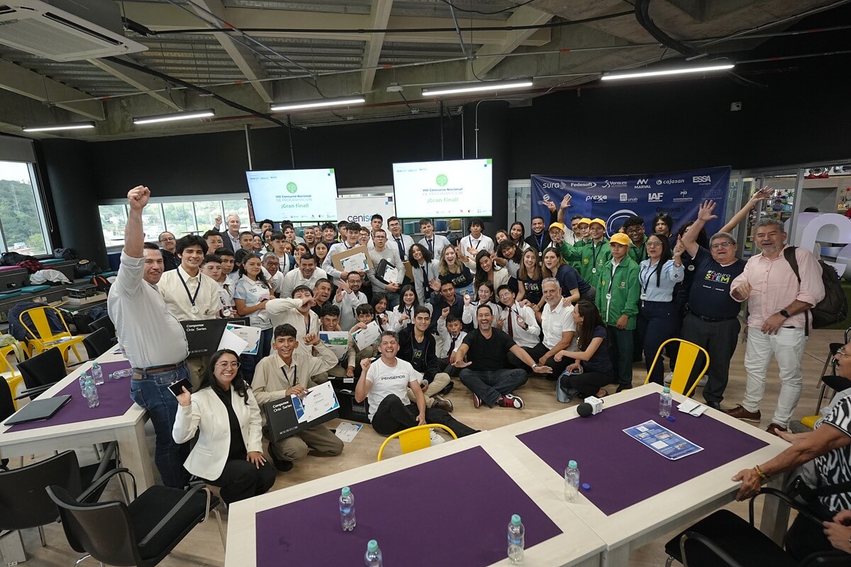 La novena edición del Concurso Nacional de Programación, organizado por Fedesoft, Redis y el Ministerio de Educación, se prepara para su gran final el 14 de noviembre