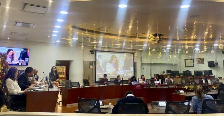 El dilema del proyecto de ley sobre violencia digital en Colombia