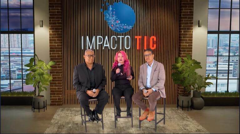 ‘La conectividad como motor productivo’ Fabián Villalobos, vicepresidente de Innovación de ETB, y Janer Gracia, director de Operaciones de Red de Movistar Telefónica