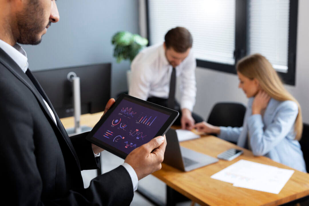 Planificación financiera 2026: cómo proteger su capital con divisas y agentes de IA