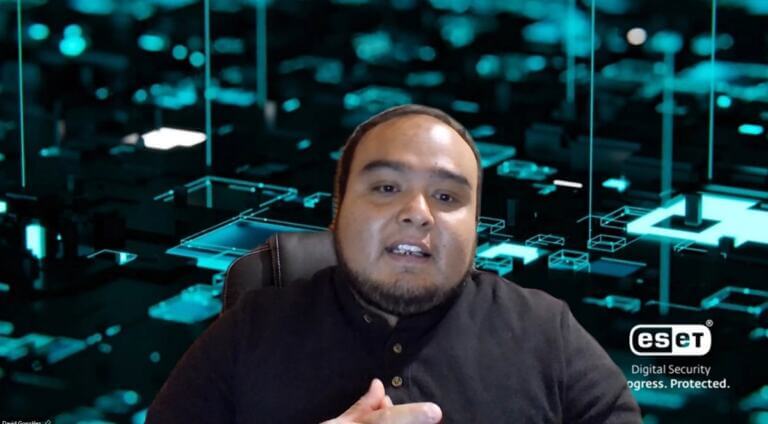 David González, un especialista investigador en ciberseguridad para Latinoamérica de ESET explica la aparición del PromptSpy.