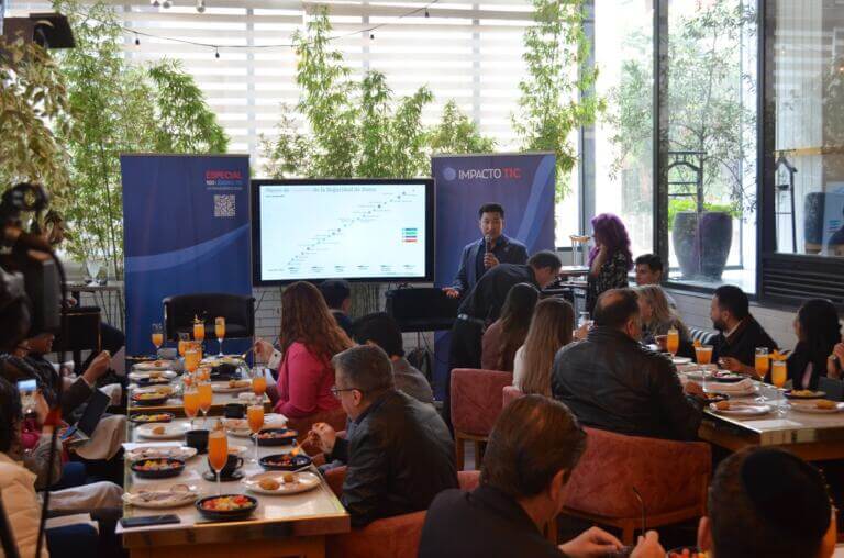 Danny Chicas, territory manager para Latinoamérica de Cyera, en el marco del foro TIC de protección de datos