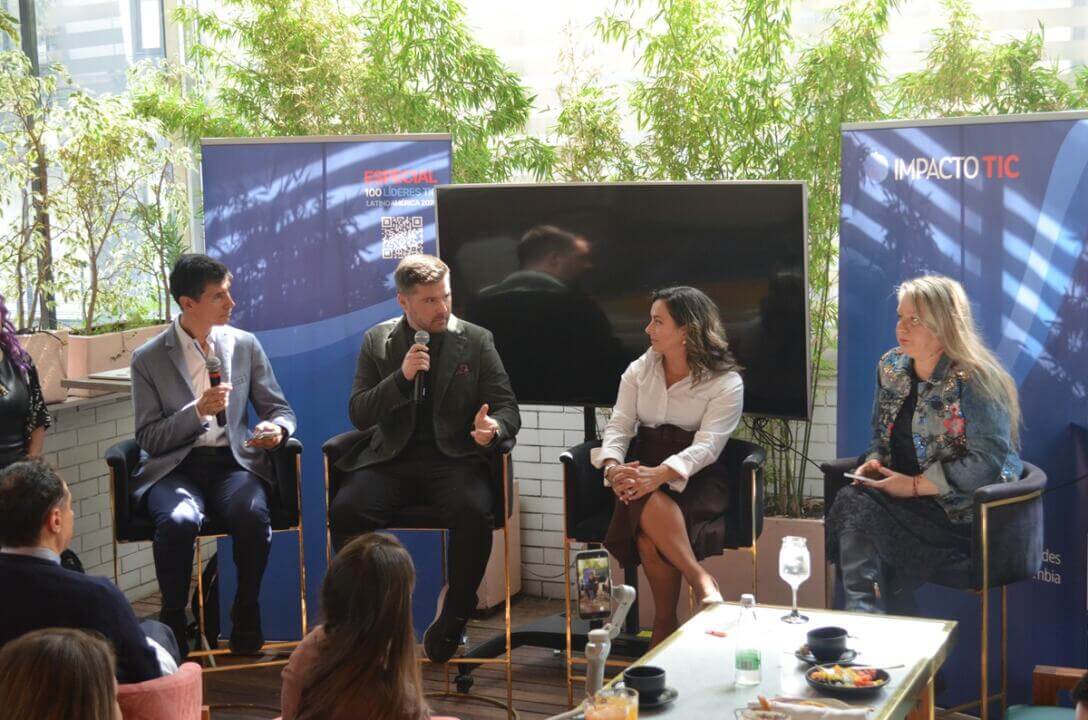 El panel financiero protagonizó el Foro TIC Del caos al control estrategias modernas de protección de datos