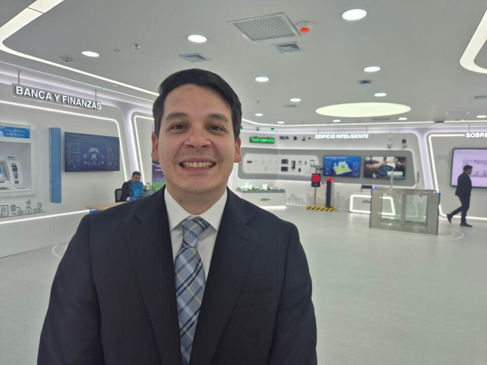 Jaime Zamora, líder de mercadeo para Colombia y Ecuador de Dahua, explica la estrategia de esta firma en Expo I Bogotá 2026