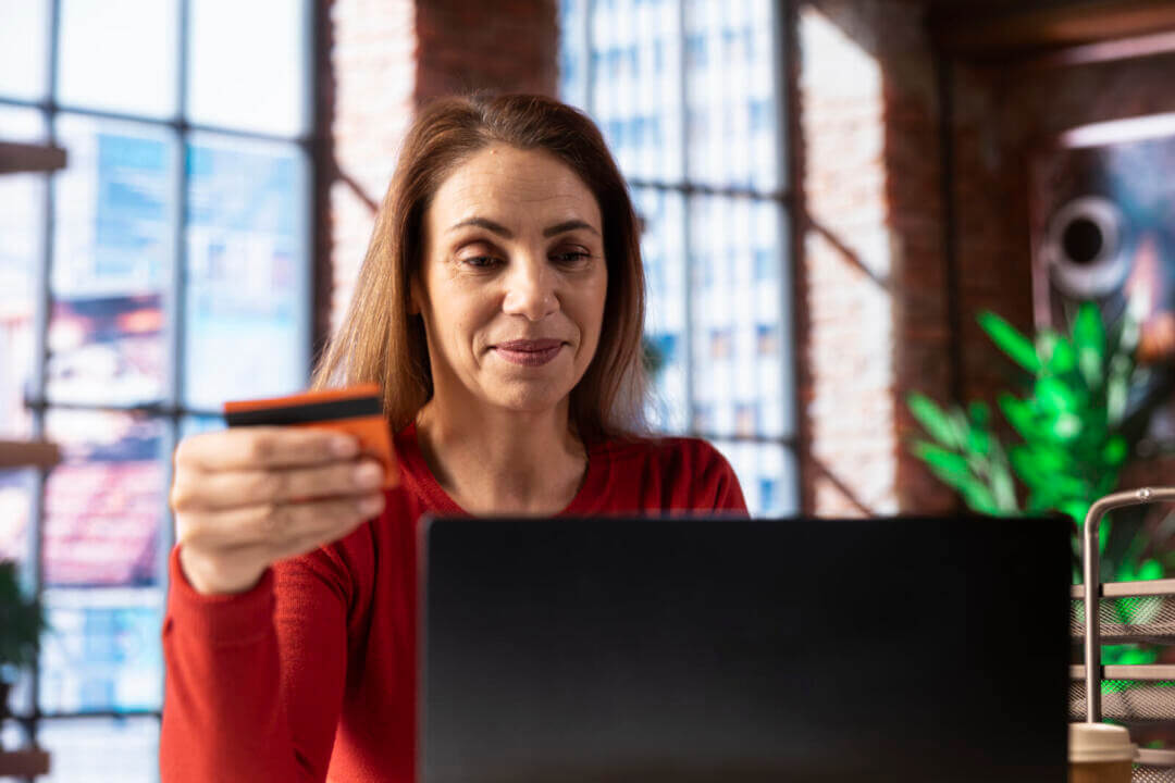 Inclusión financiera de mujeres en Colombia: el papel de las Fintech