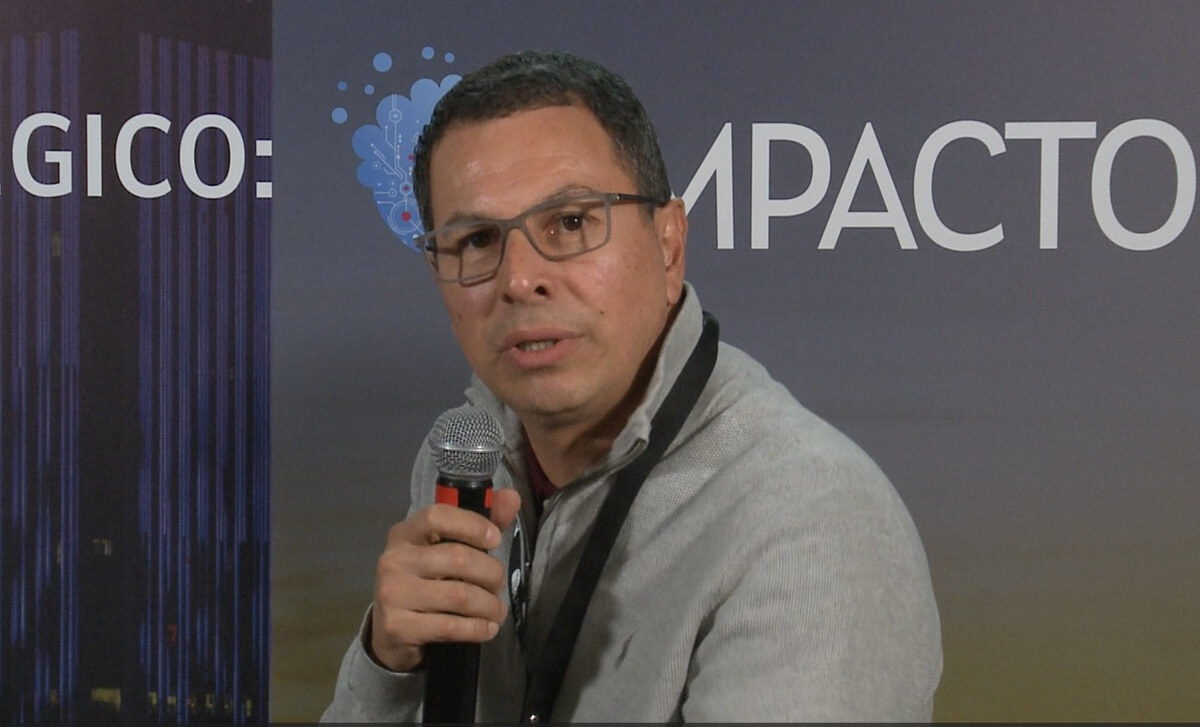 Edgart Ramírez explica las novedades de Dahua en Expo I 2026