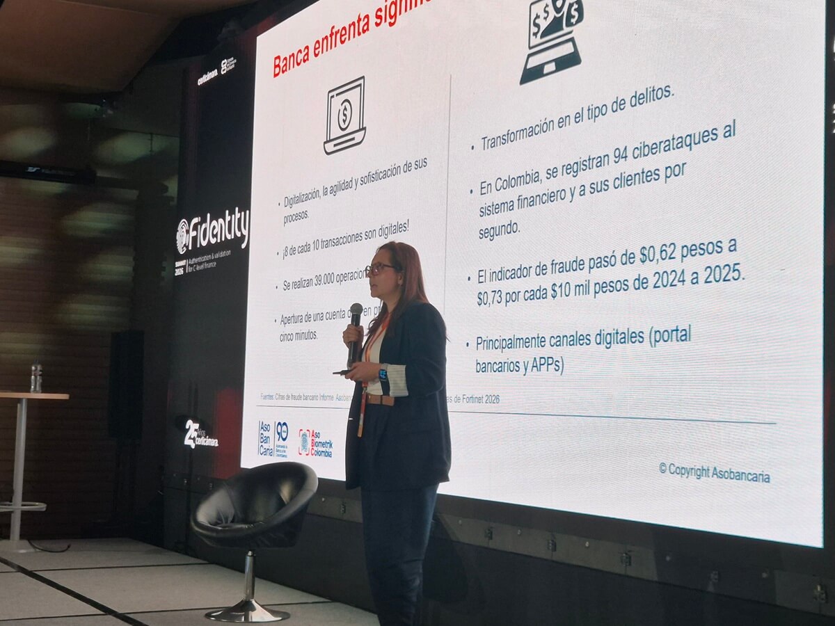 Ángela Vaca, directora de programas de innovación gremial de Asobancaria, durante el Fidentity Summit