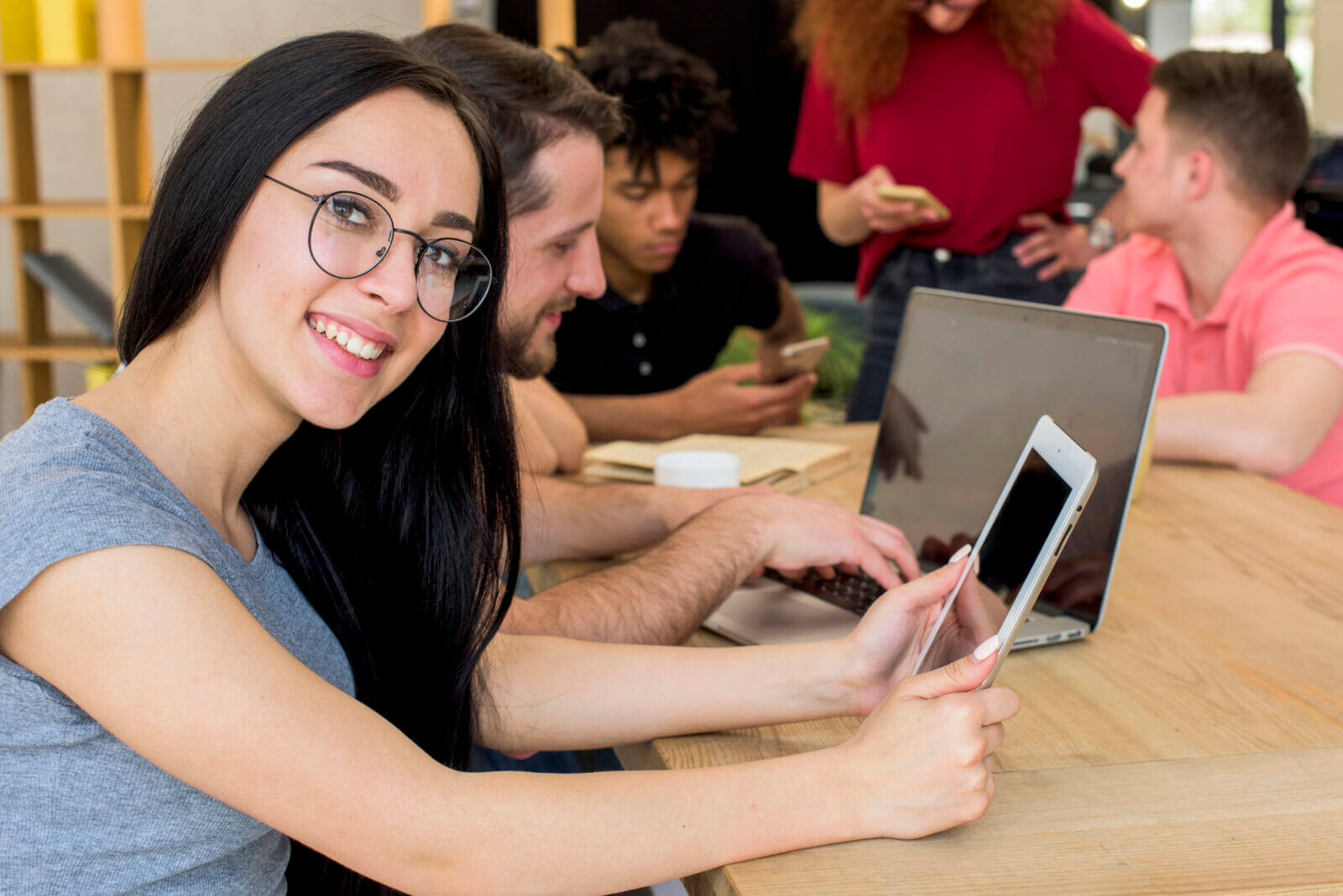 Claro y La Sabana darán estudio y primer empleo a bachilleres